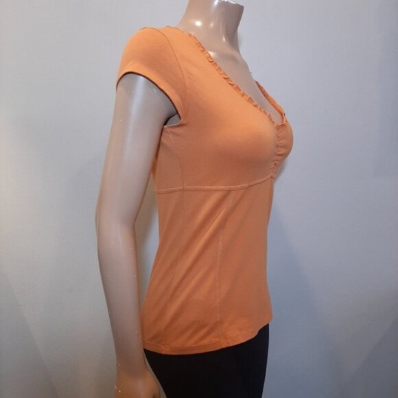 3/$20 LIZ & CO Cap Sleeve Tshirt Ruffled Vneck Shirred Empire Waist Top Pumpkin - Picture 7 of 11